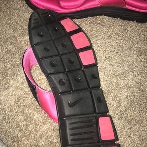 Hot pink athletic slides/ flip flops